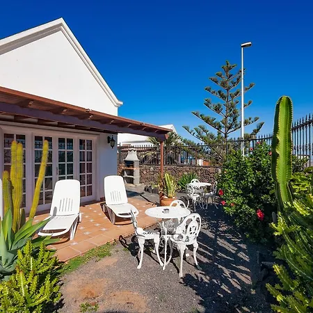 Villa Tías Villa