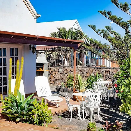 Villa Tías Villa *