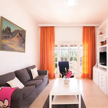 Villa Tias Вилла *